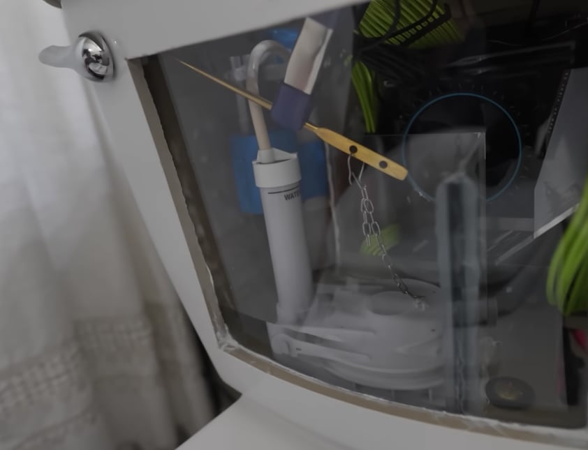 Computadora construida con un baño