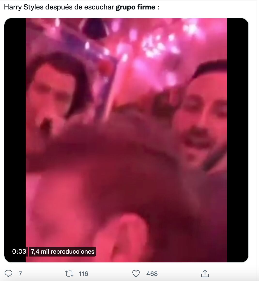Meme de Harry Styles y Grupo Firme en el Coachella