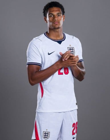 Jarell Quansah, futbolista de Inglaterra