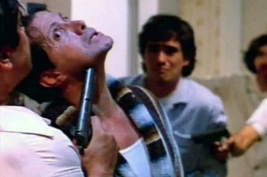 Hector Bonilla en Rojo Amanecer