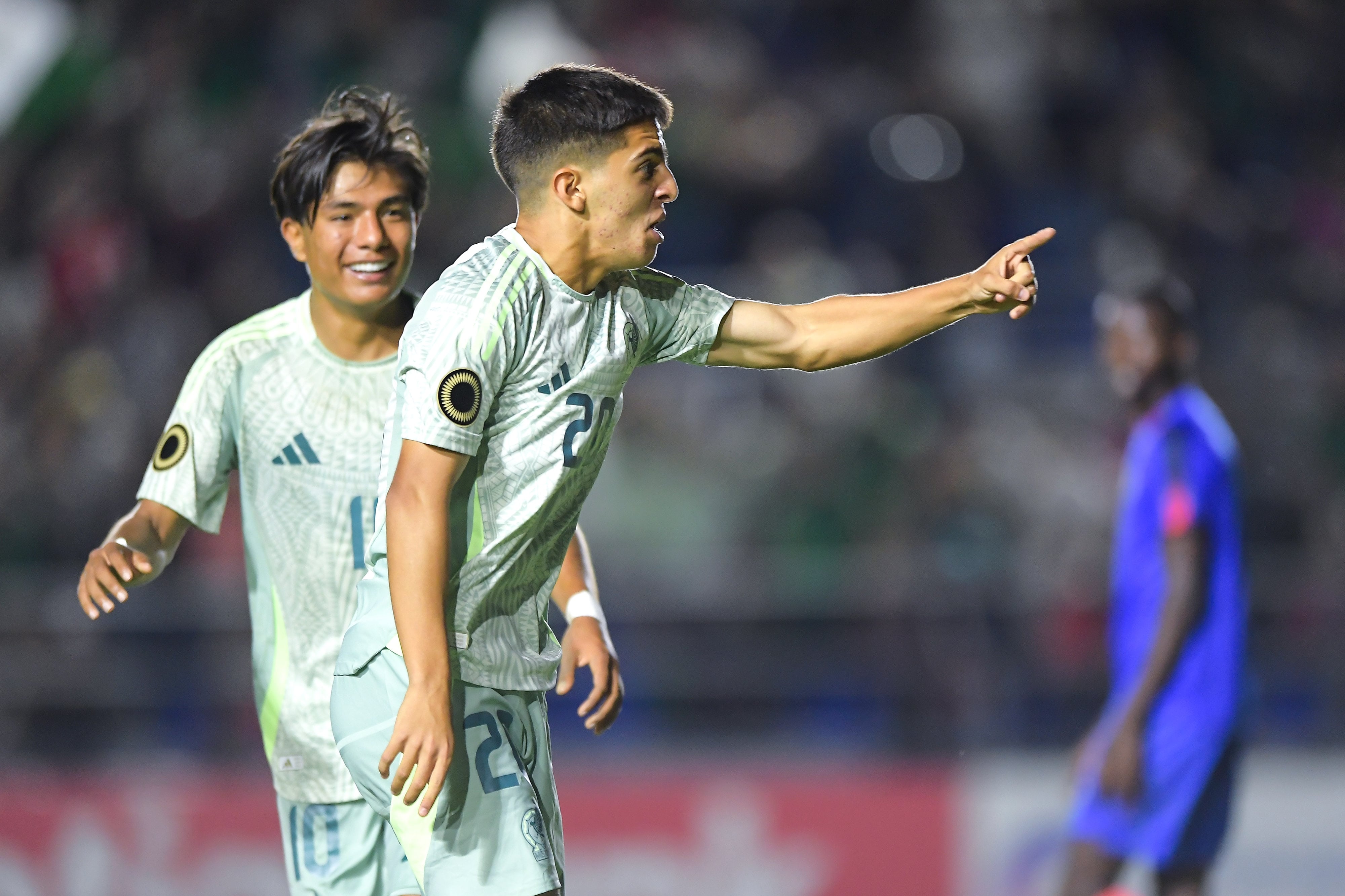 Xavier Biscayzacú con la Selección Mexicana Sub-20.