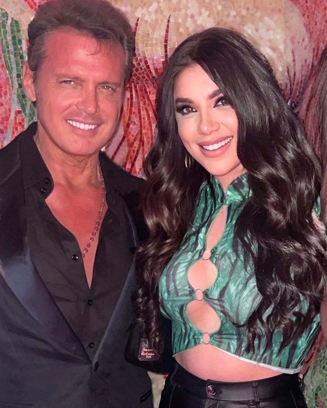 La reggeatonera Naíza aparece junto a Luis Miguel en Miami