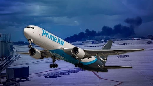 Avión de Prime Air se sale de la pista y se incendia en aeropuerto de Miami