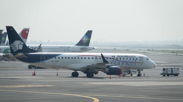 Suspensión de actividades y retraso en los vuelos se vivió por la presencia de ceniza en el AICM