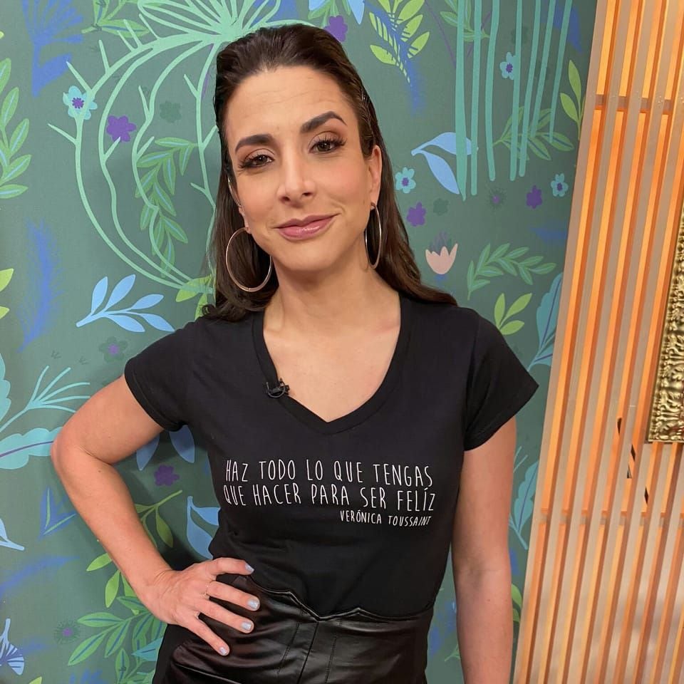 Verónica Toussaint, comediante.