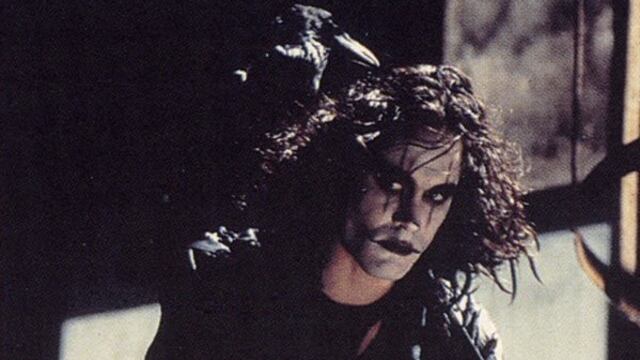 Familia de Brandon Lee habla tras incidente con Alec Baldwin