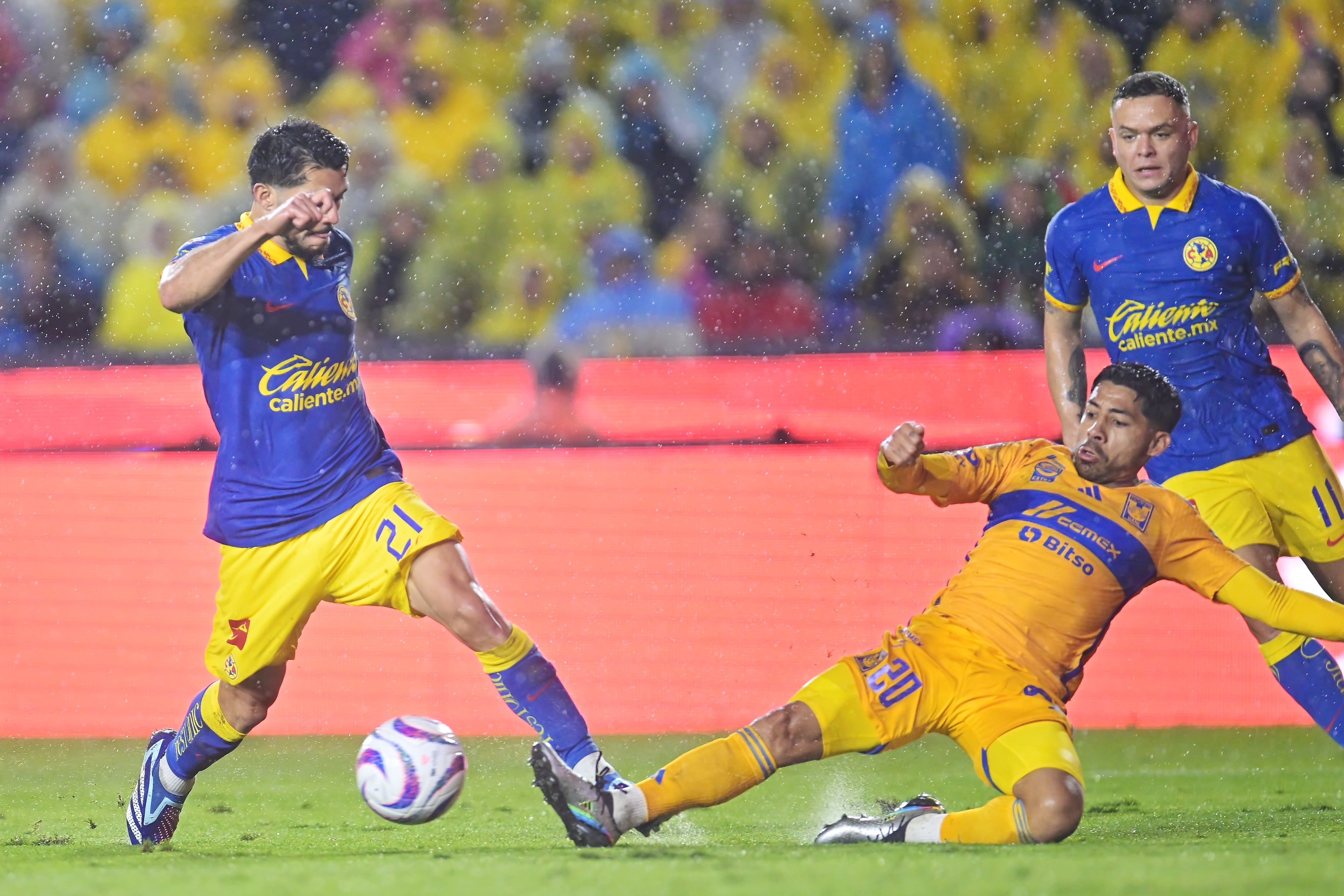 Club América vs. Club Tigres.