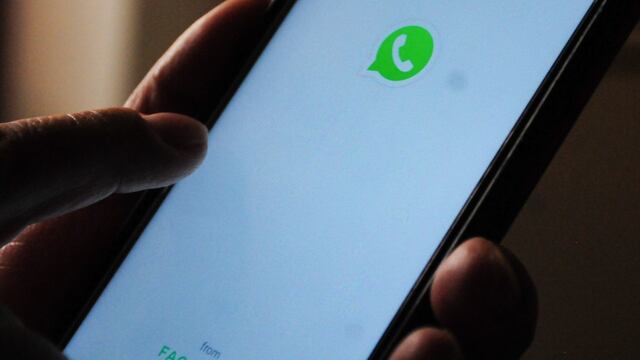 Montadeudas usan WhatsApp