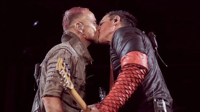 Rammstein se besan