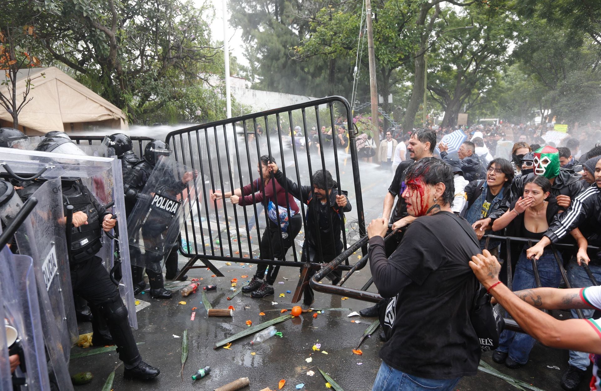 Señalan represión en protestas por agua en Jalisco