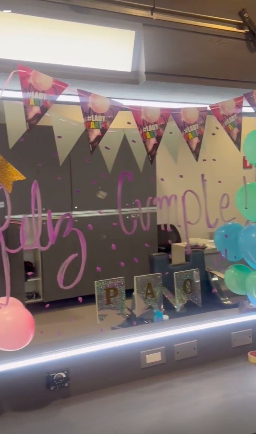 Paola Rojas celebra su cumpleaños 48 en De Pisa y Corre