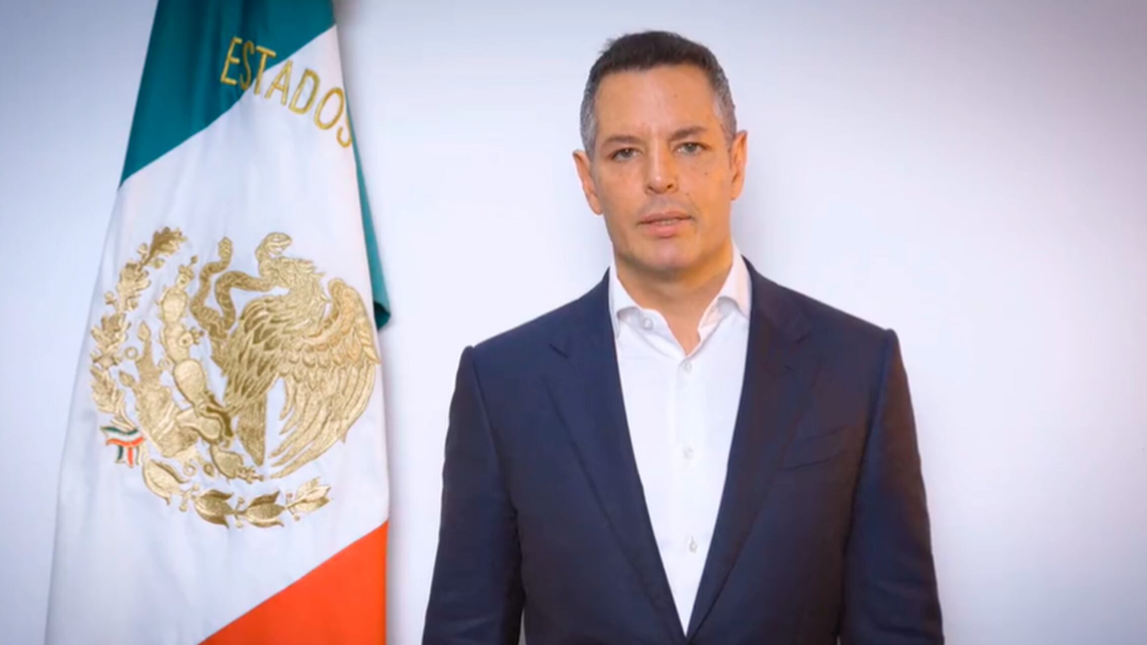 Alejandro Murat renuncia al PRI irrevocablemente, pero no se va a Morena