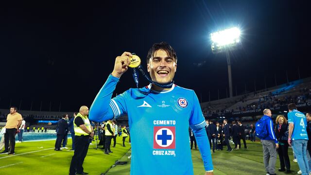 Están rematando las playeras del Cruz Azul; así puedes comprarla a casi la mitad de precio