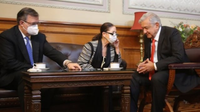 AMLO platica con Kamala Harris/@lopezobrador_