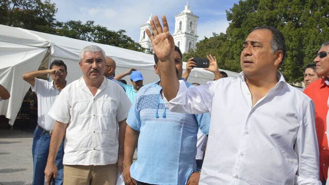 Héctor Astudillo, gobernador de Guerrero. Reunión con religiosos.