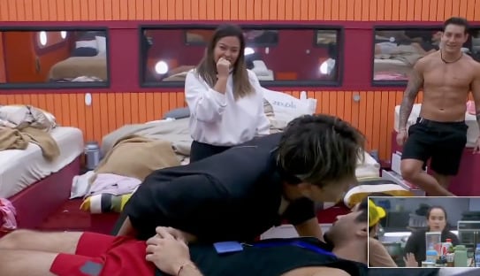 El beso de Ricardo Peralta a Sian Chiong