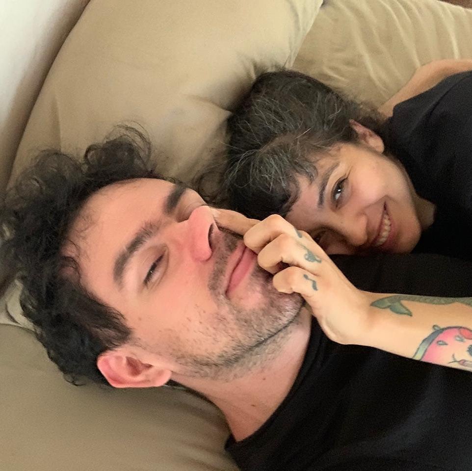Mon Laferte y su pareja Joel Ortega