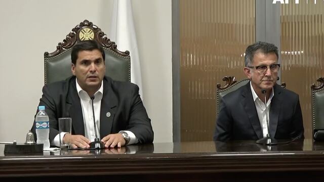 Osorio y Harrison en conferencia de prensa