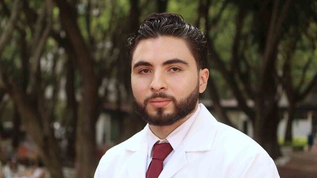 El mexicano que logró estar entre el 3% mundial en un examen de residencia médica en Estados Unidos