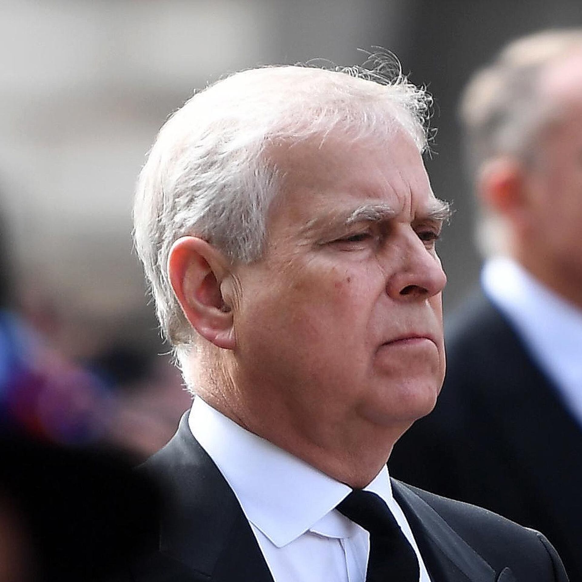 Sobreviviente de Jeffrey Epstein ayudó en la caída del príncipe Andrés