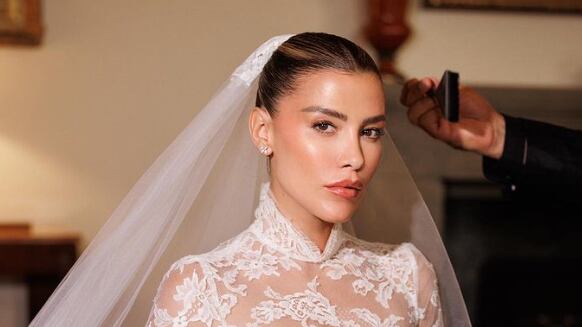 Michelle Salas no quiso hacer su boda en México, pero sí sirvió tacos para la cena