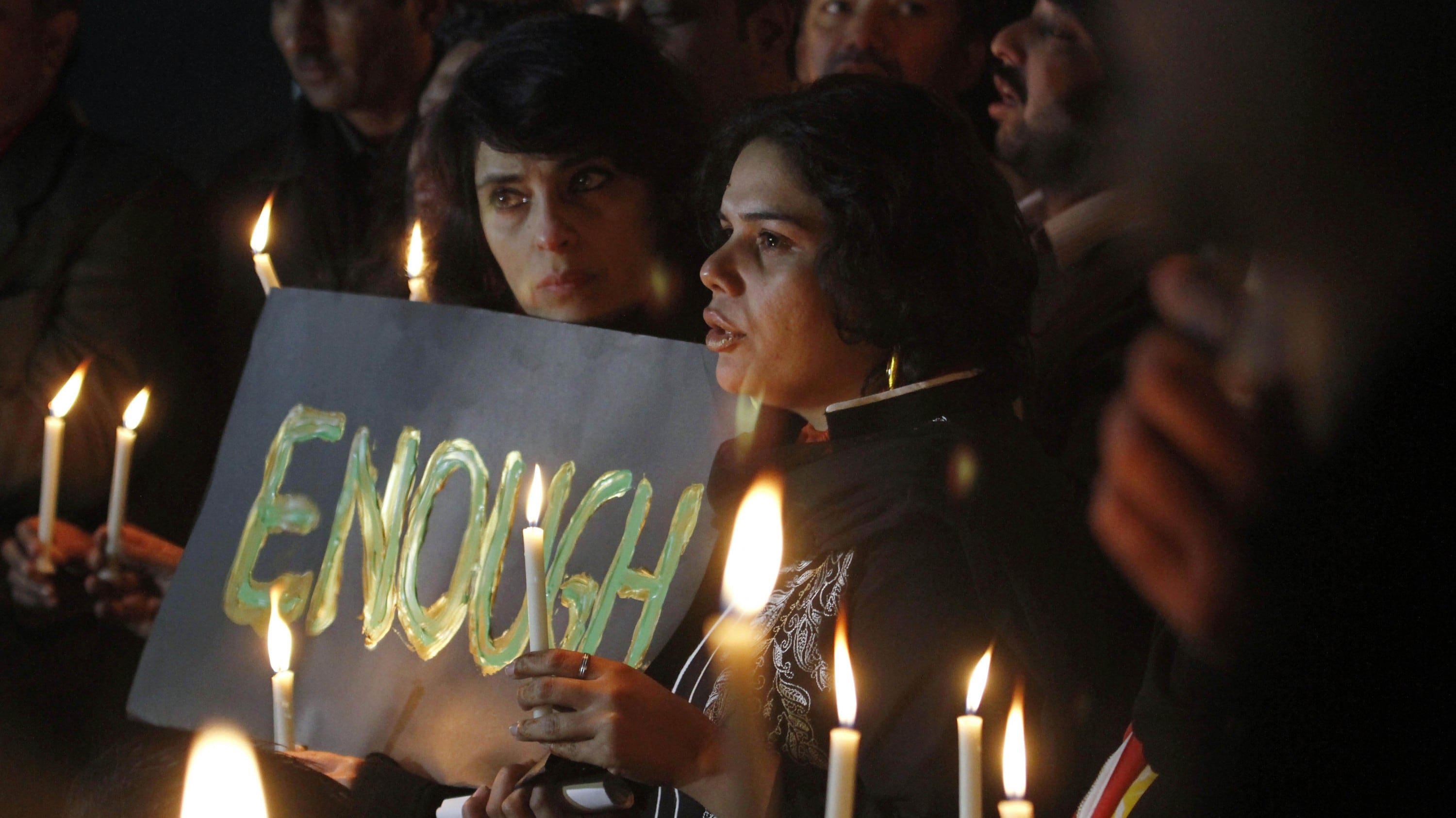 Talibanes, mujeres y la contradicción