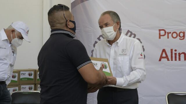 Gobernador de SLP entrega despensas