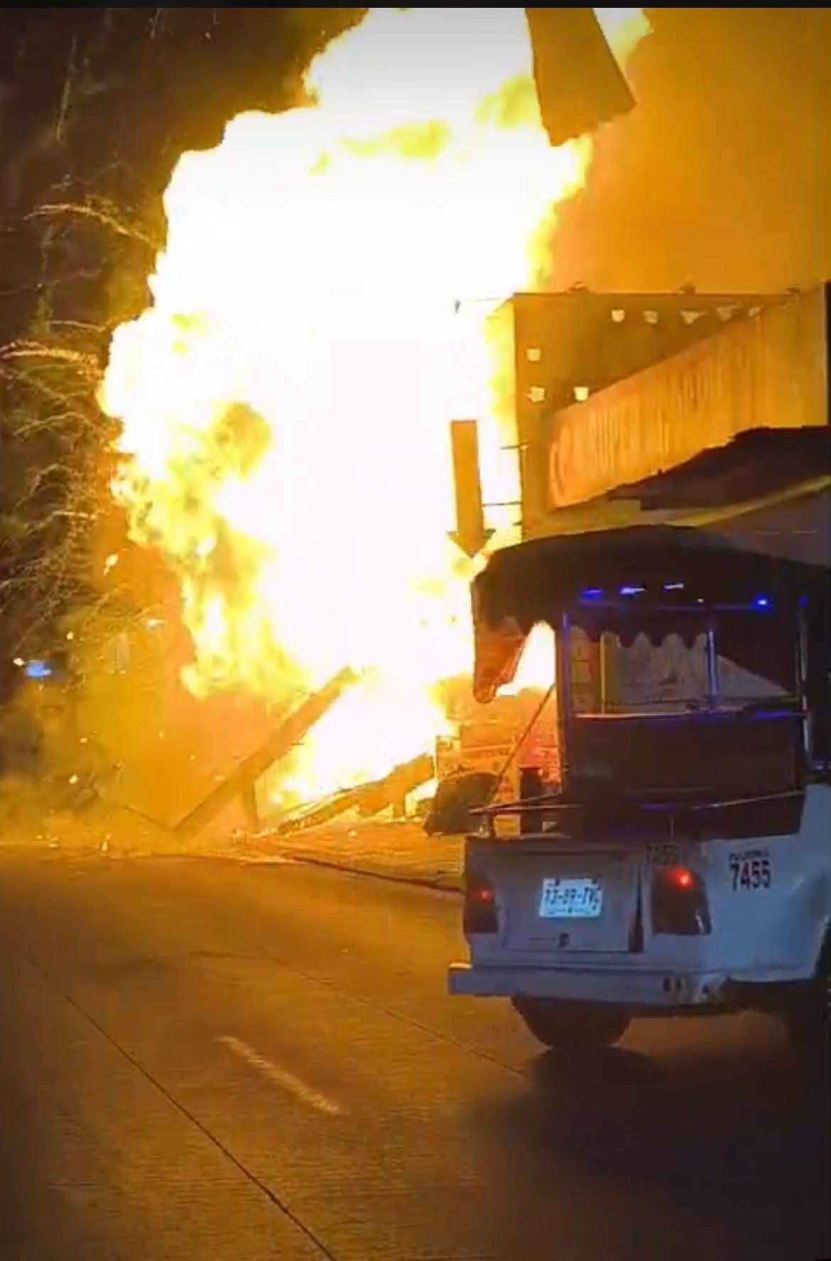 Explosión de tanque de gas en restaurante dejó al menos tres muertos en Mazatlán