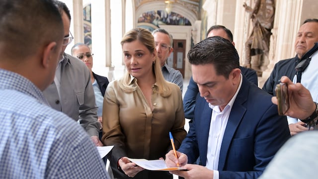 Maru Campos calificó como persecución política el citatorio emitido por la FGR