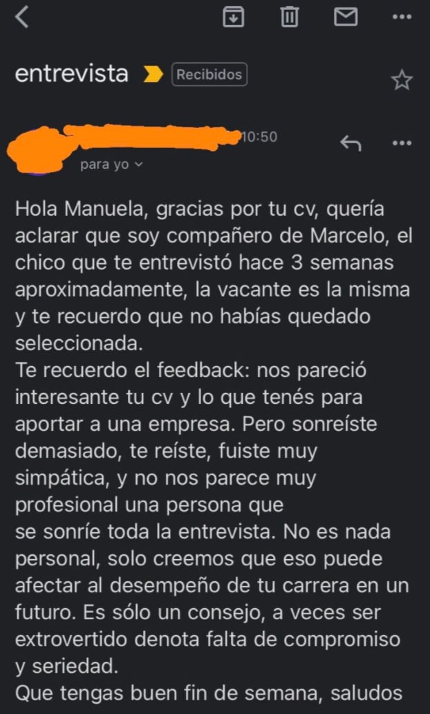 Correo electrónico enviado a la joven