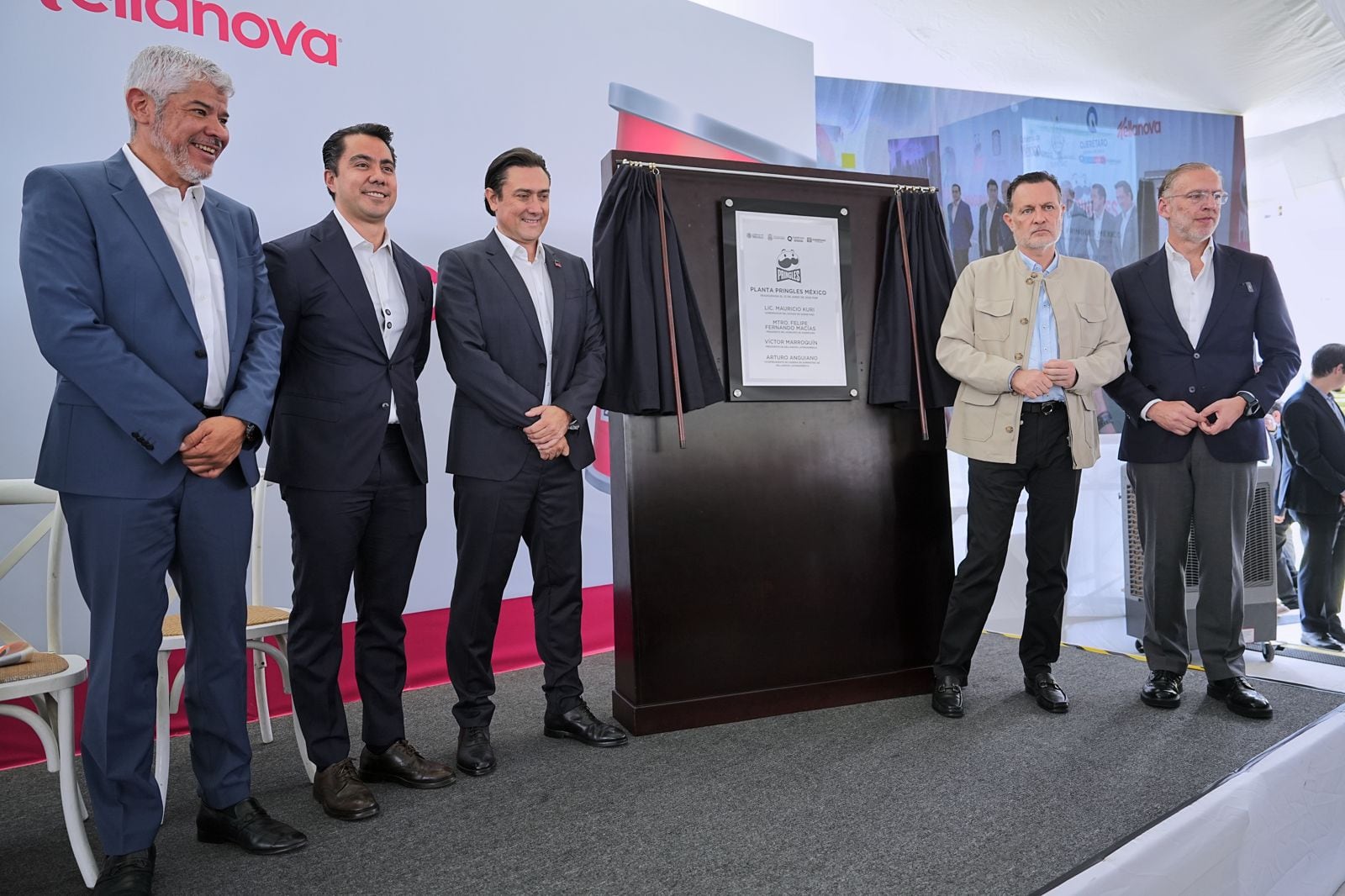 Felifer Macías y Mauricio Kuri inauguran planta Pringles de Kellanova