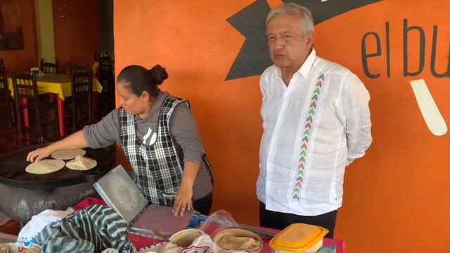 El presidente AMLO desde el restaurante La Lupita.