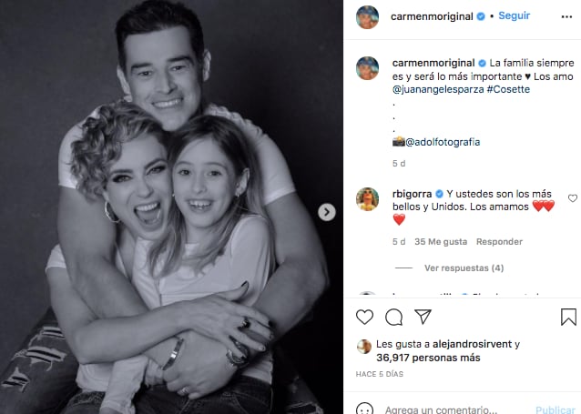 Carmen Muñoz junto a su familia