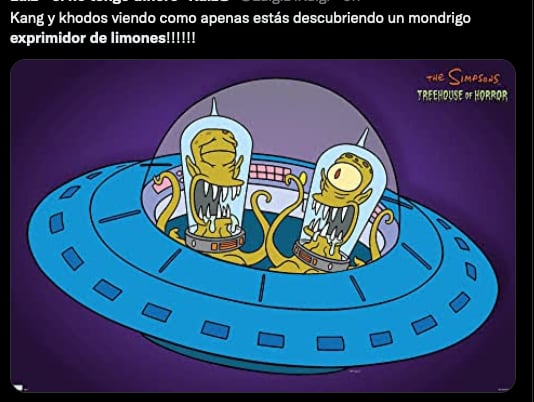 Meme de cómo usar el exprimidor de limones.