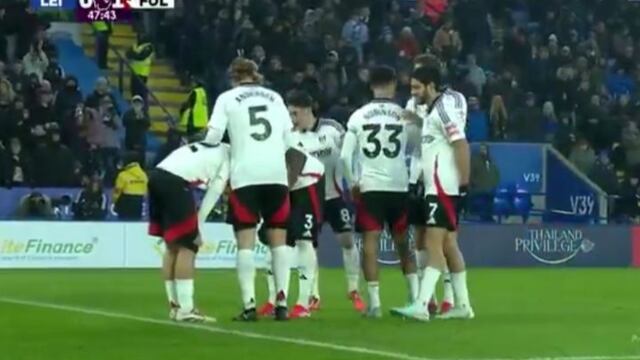 El Fulham de Raúl Jiménez venció al Leicester City.