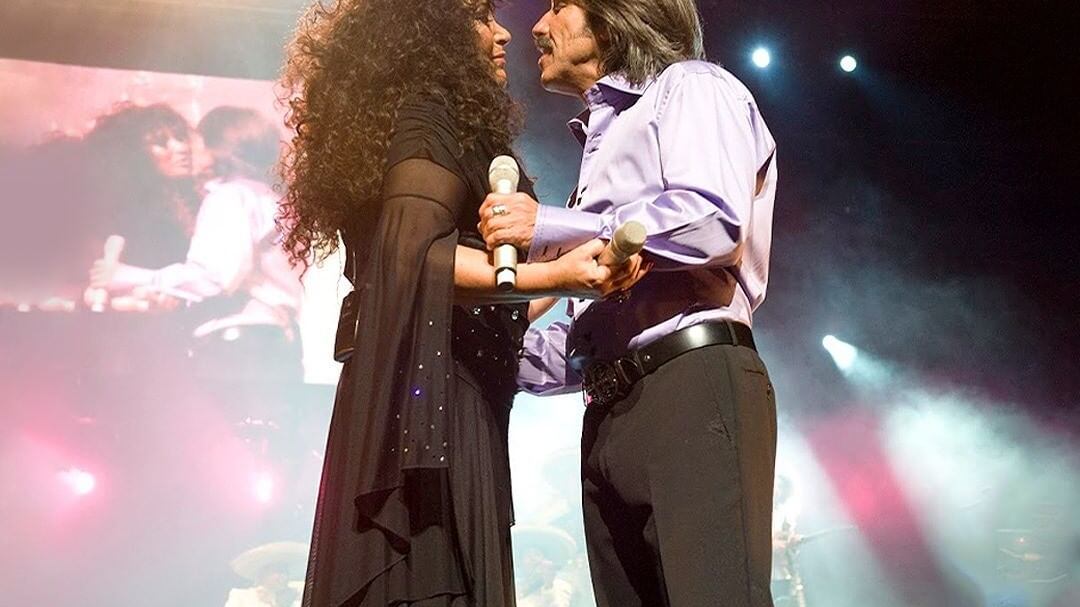 Tras muerte de Diego Verdaguer, Amanda Miguel reaparece en concierto: “voy a seguir cantando por mi esposo”