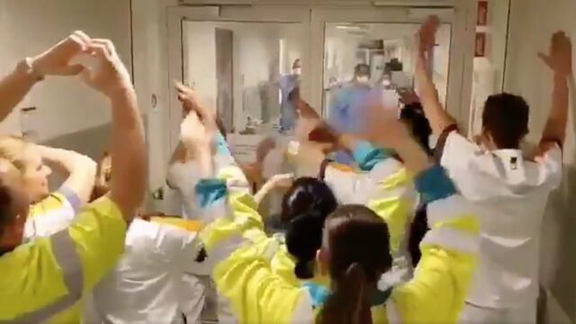 El famoso cántico de los 'Reds' se escuchó un hospital