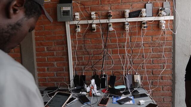 Puertos de carga de celulares