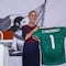 Claudia Sheinbaum recibe jersey personalizado de la Selección Mexicana