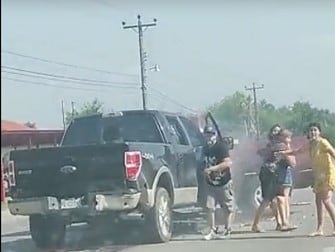 En Monterrey intentaron robo con armas largas; terminan atropellados