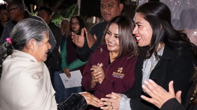 Sebiso de Hidalgo actúa en beneficio de la caravana migrante en temporada decembrina