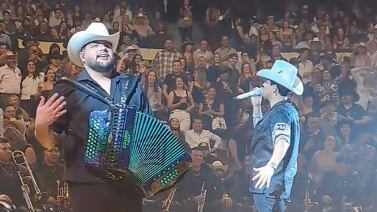 La reacción de Eduin Caz cuando le piden el corrido de La Pantera en el concierto de Grupo Firme en Palenque de Aguascalientes