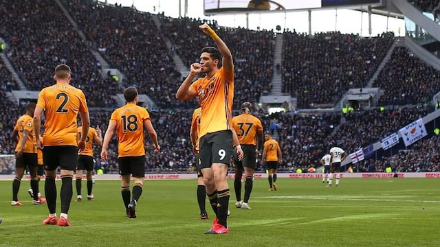 Jiménez celebra un gol con los Wolves
