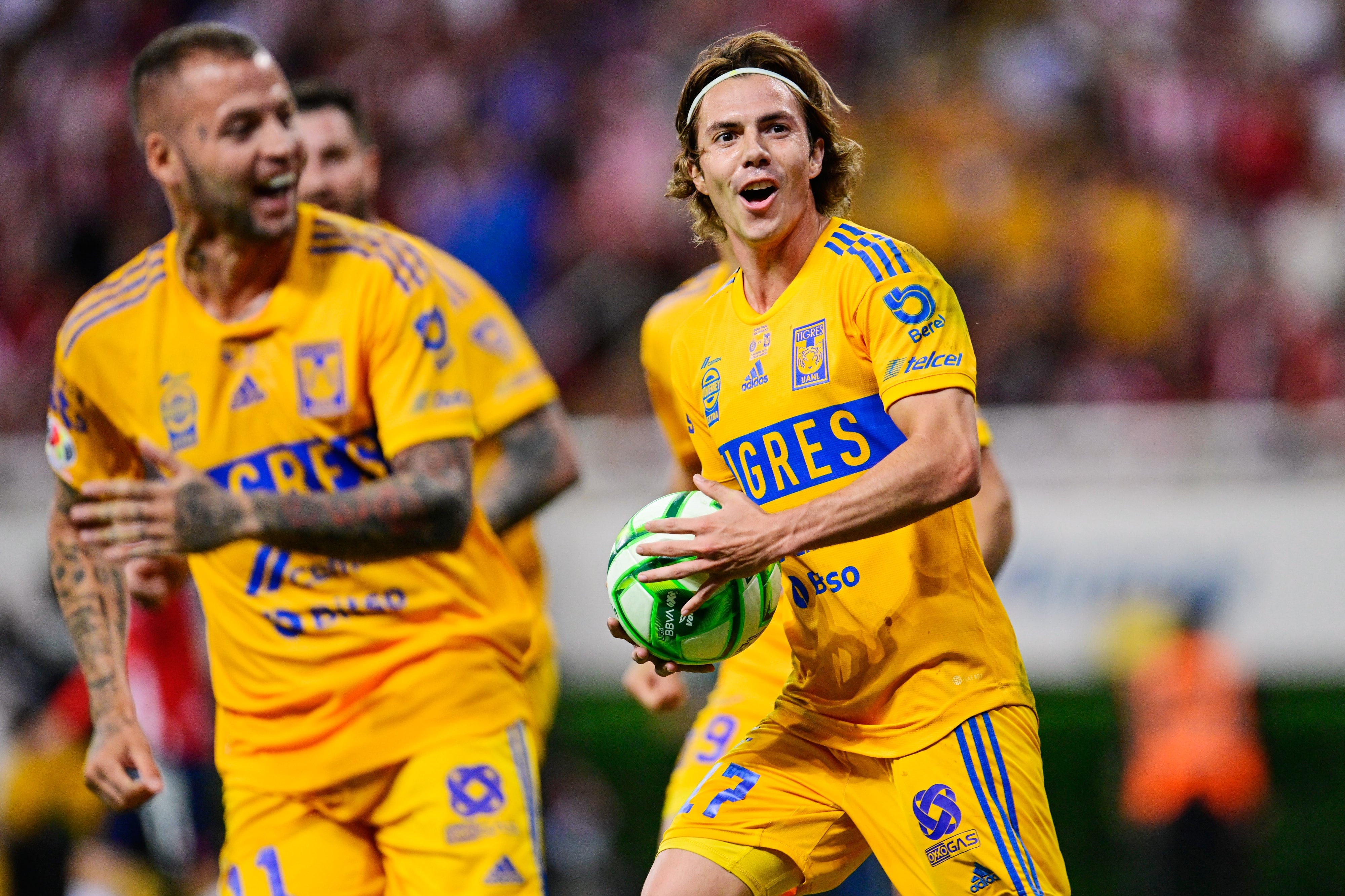 Club Tigres.