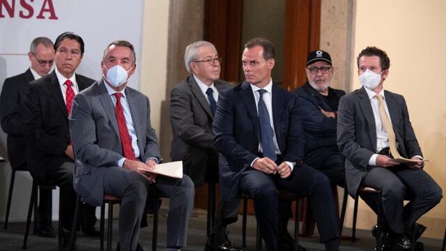 Directores de televisoras en Palacio Nacional