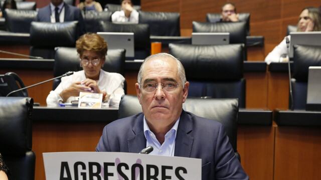 Julen Rementería fue criticado por Citlálli Hernández pro su punto de acuerdo contra AMLO