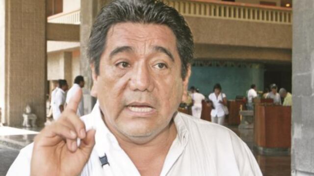 El senador Félix Salgado Macedonio es criticado por bailar en su campaña en lugar de atender la violencia que pasa en Guerrero