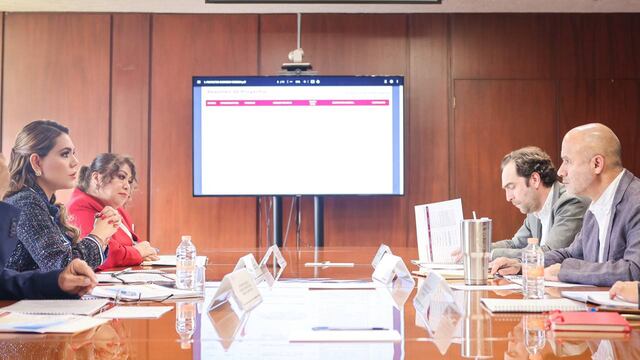 Evelyn Salgado y Antonio Esteva Medina se reúnen