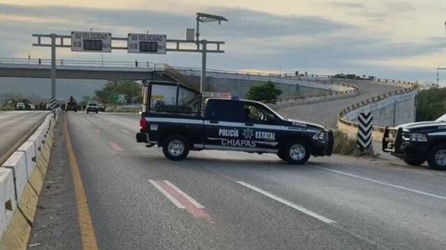 Automovilistas son despojados de sus vehículos en la autopista Ocozocoautla-Las Choapas