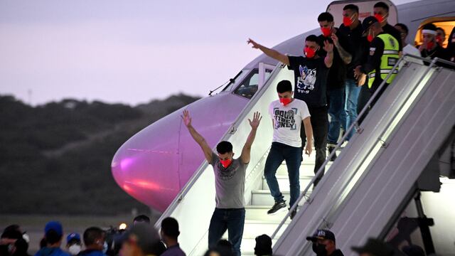 Nayib Bukele devolvió migrantes a Venezuela a cambio de liberar ciudadanos secuestrados de Estados Unidos; hay un mexicano